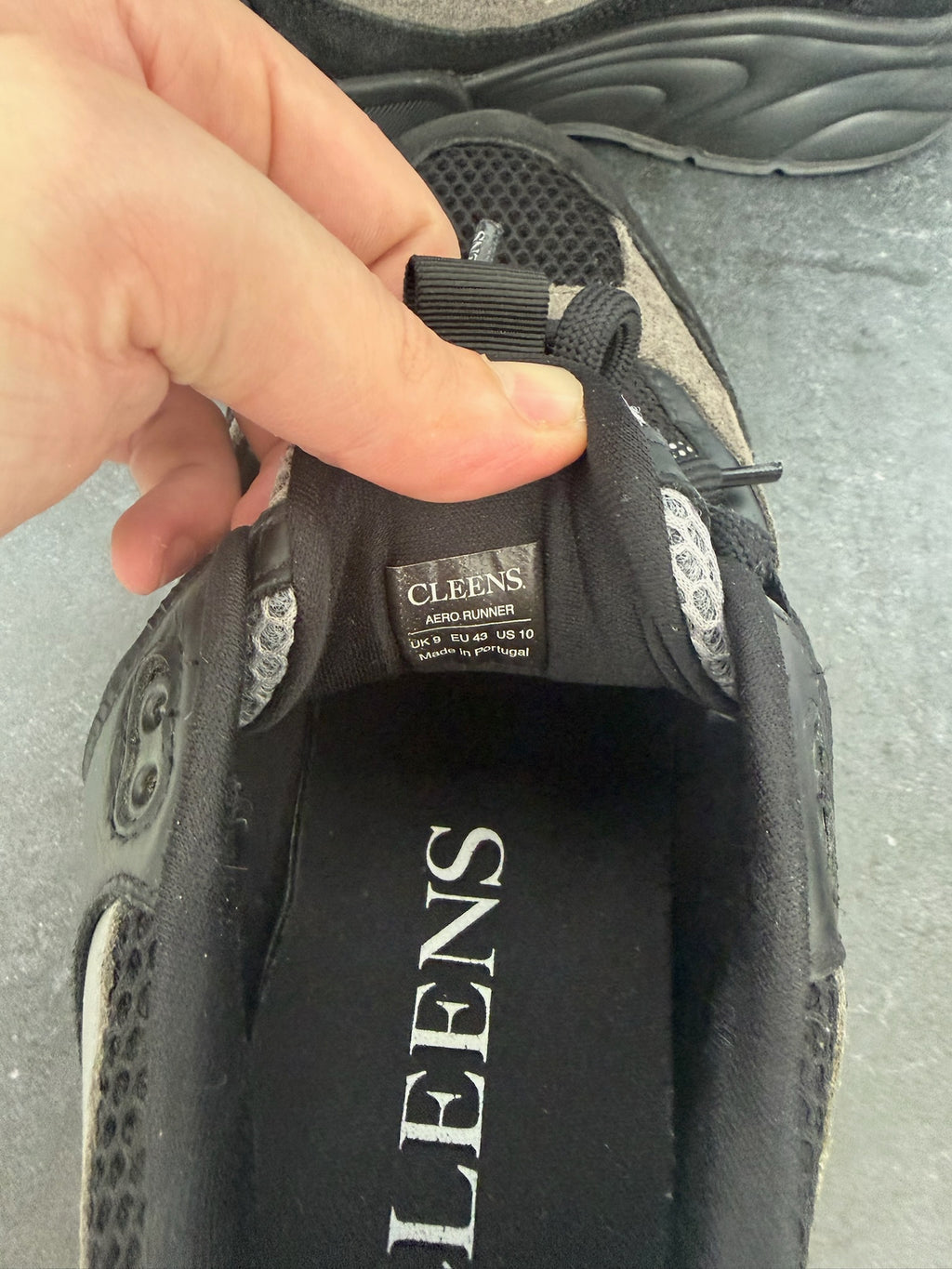 Cleens Aero Runner Black Onyx Men's Trainer UK 9 | Retro Italian Leather Sneaker