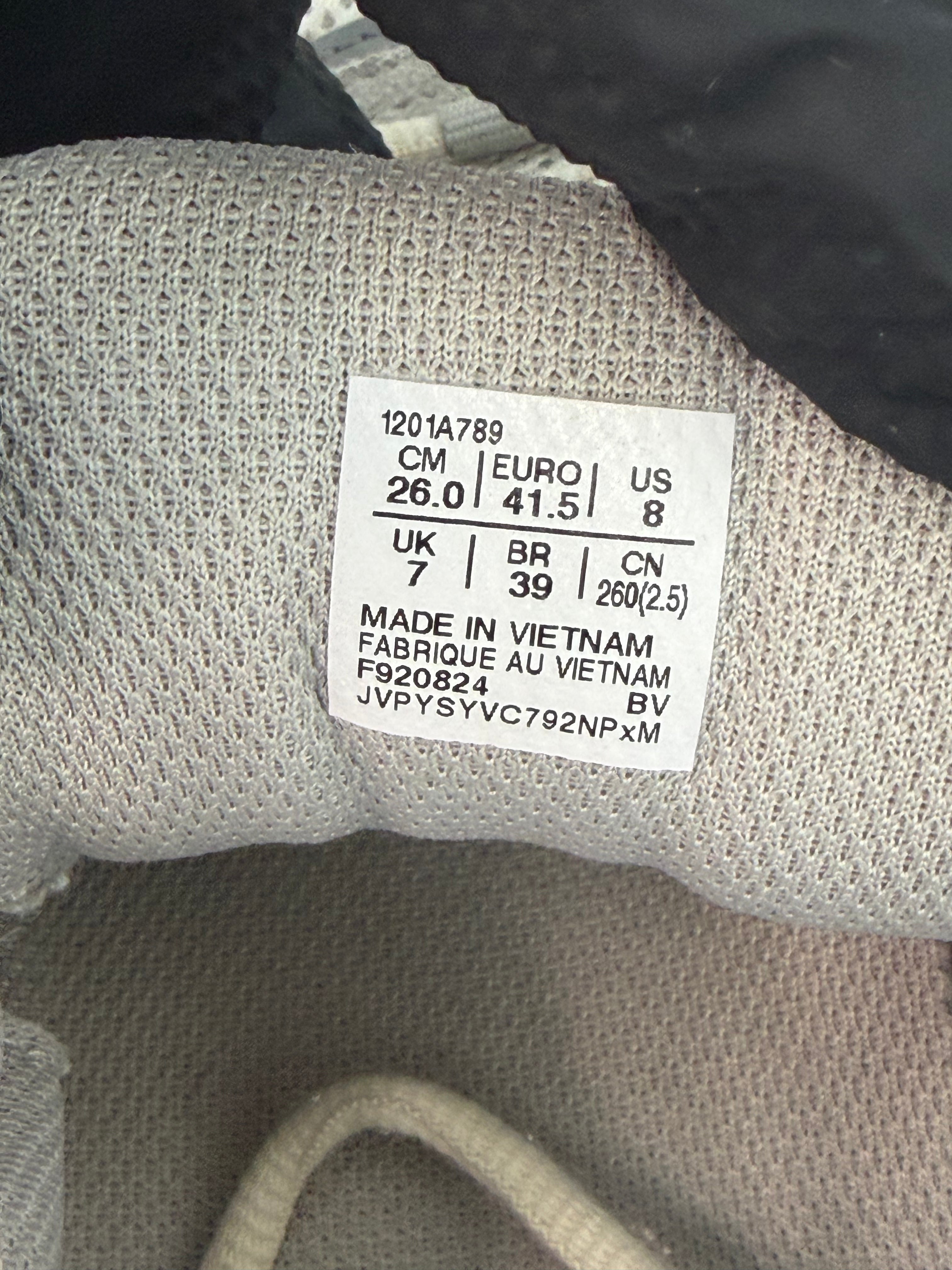 Authentic ASICS Gel-NYC Grey/White – UK 7