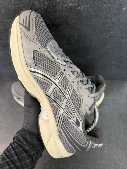 Authentic ASICS 1130 Grey – UK 9
