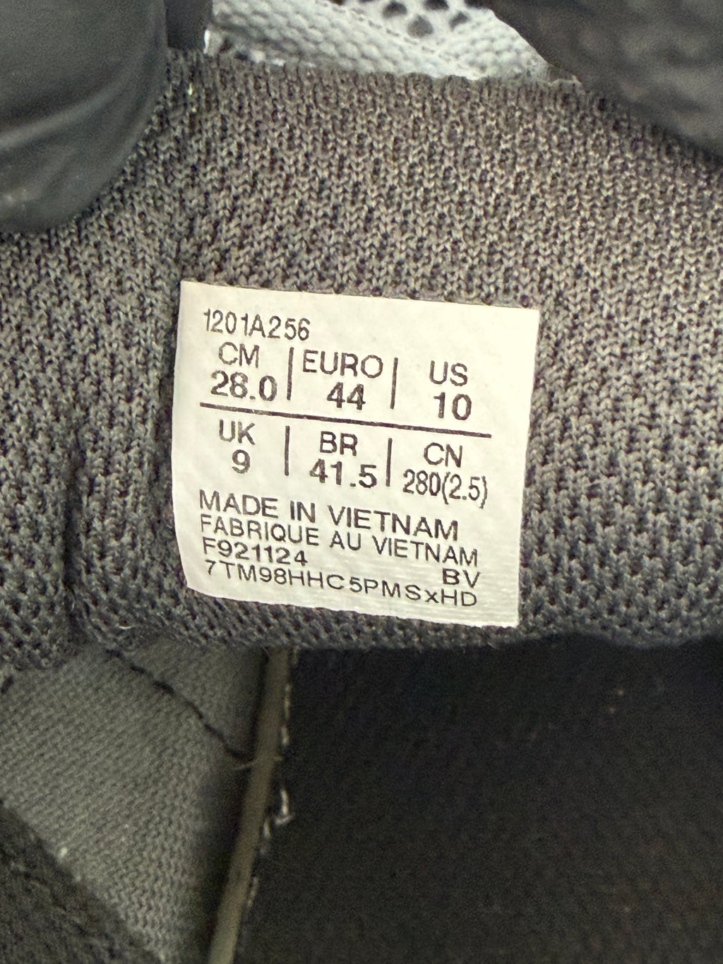 Authentic ASICS 1130 Grey – UK 9