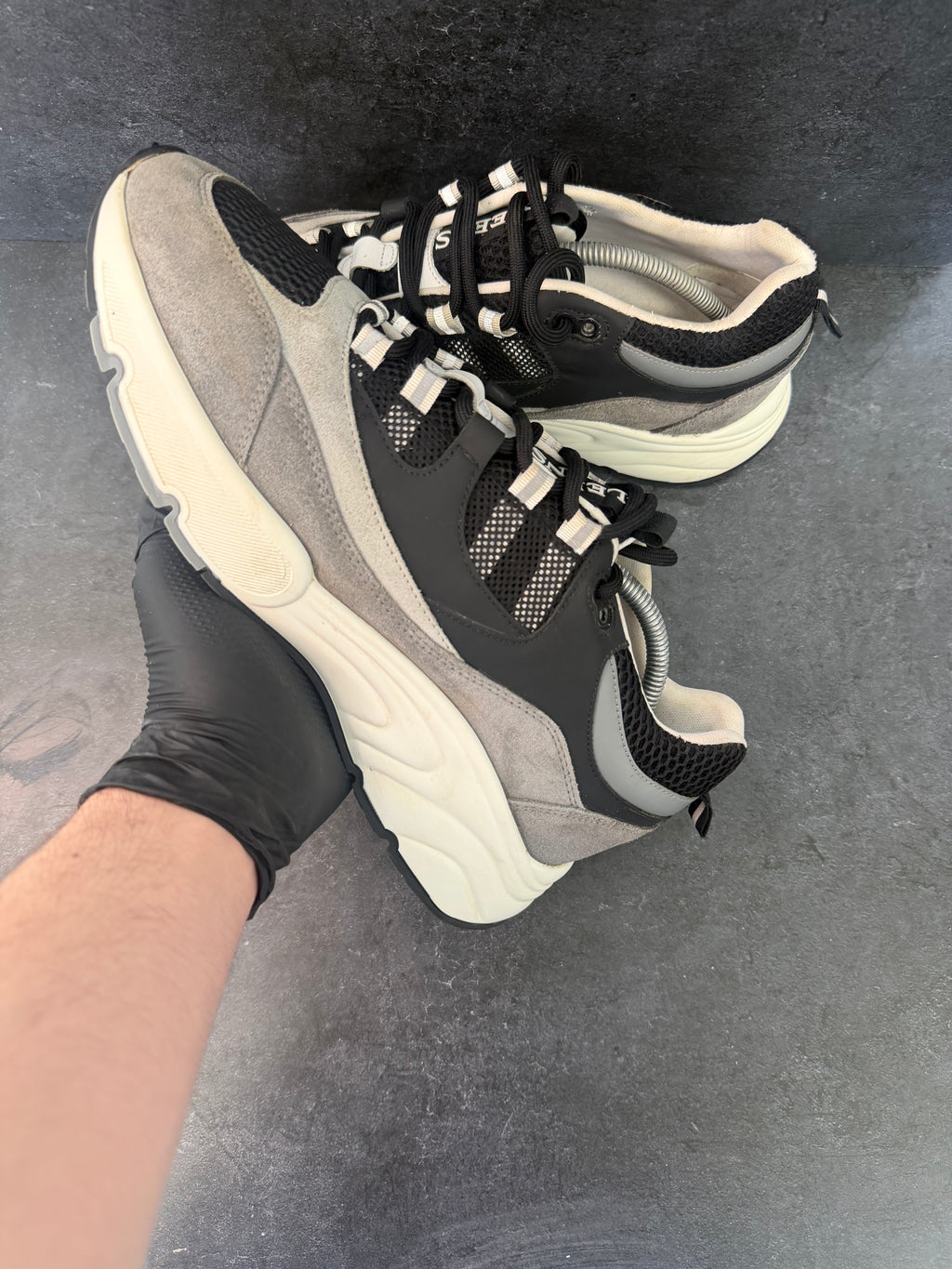Authentic Cleens Aero Runner Black/White – UK 11