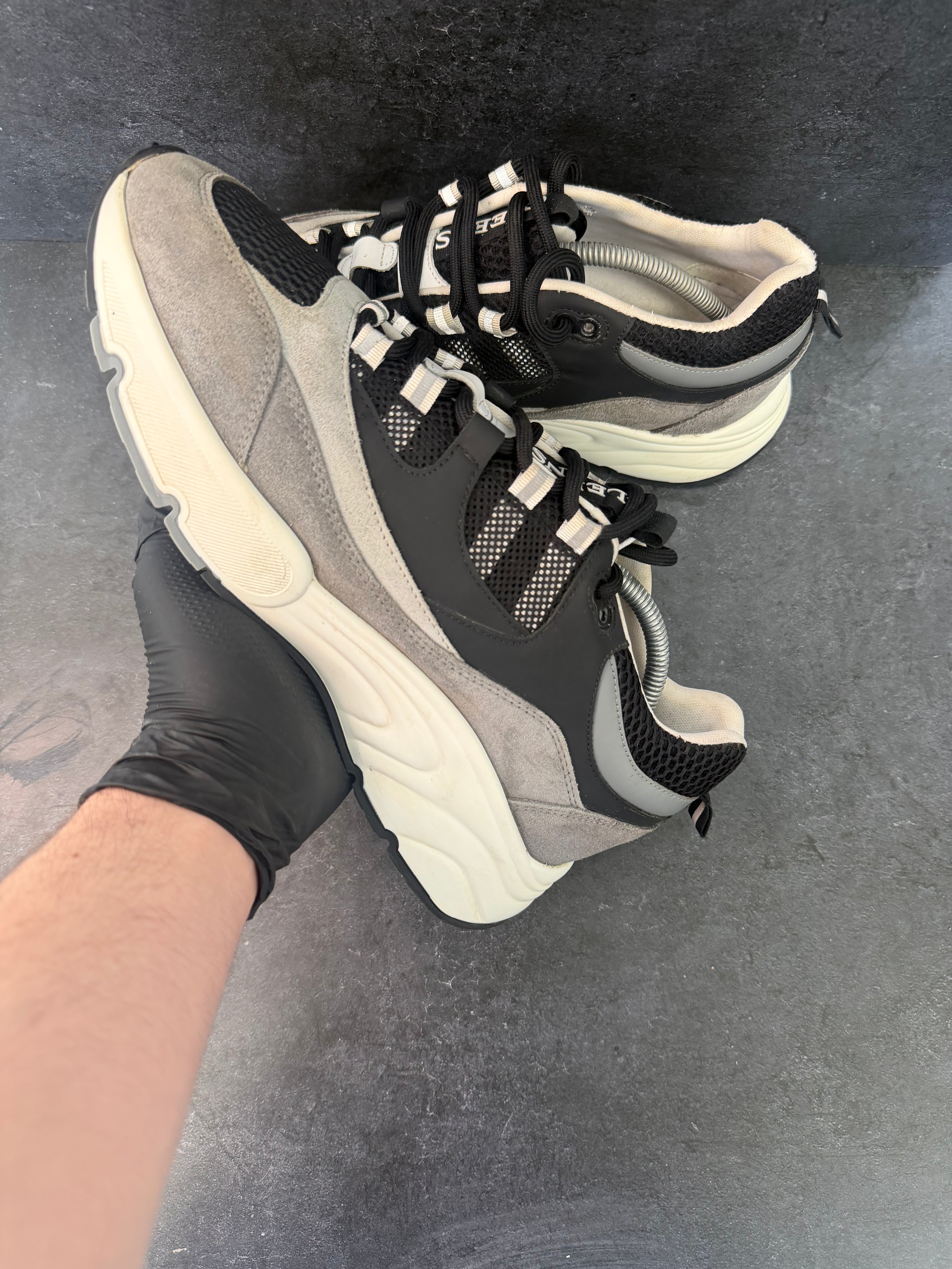 Authentic Cleens Aero Runner Black/White – UK 11
