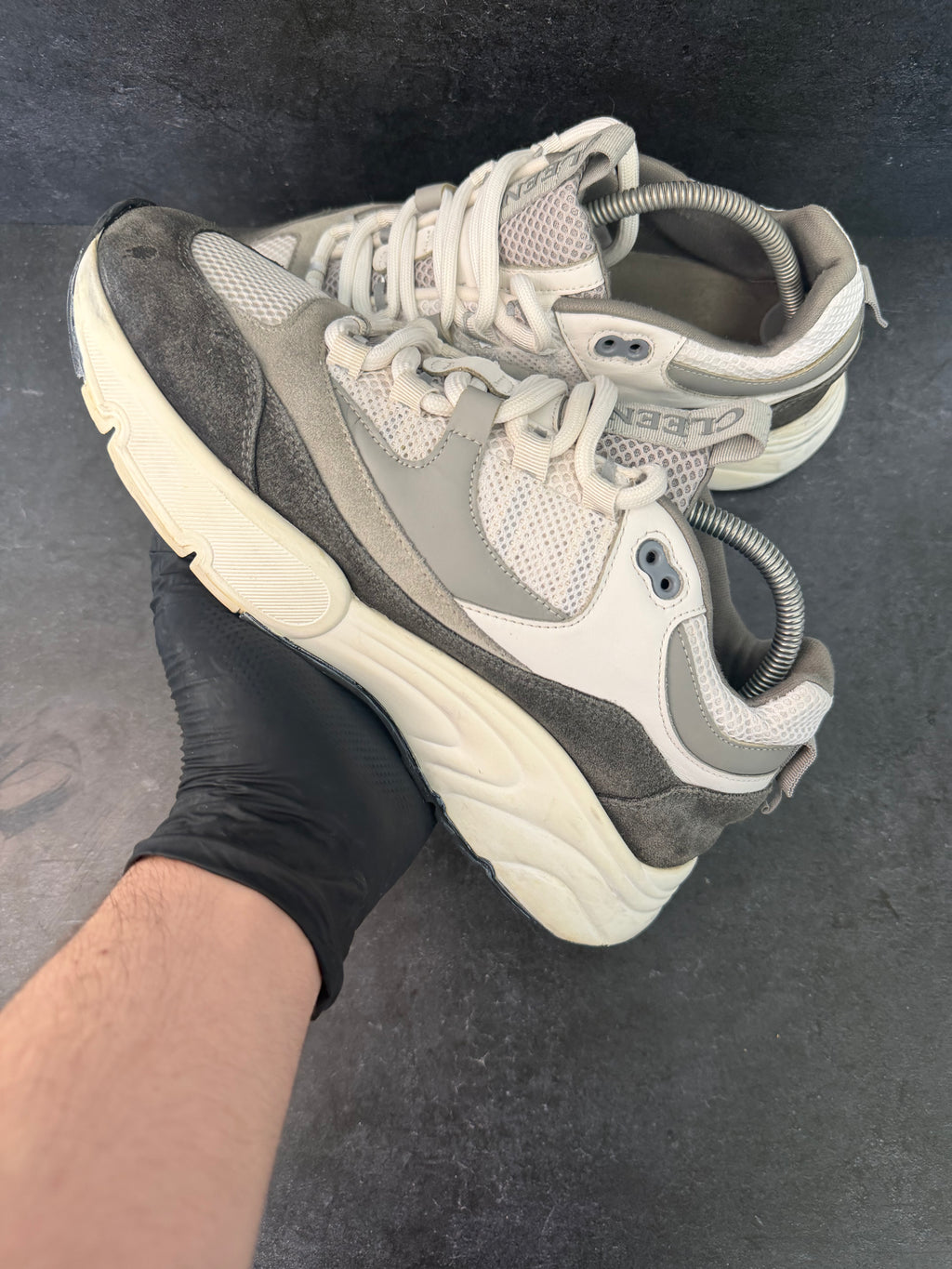 Authentic Cleens Aero Runner Grey/White – UK 8