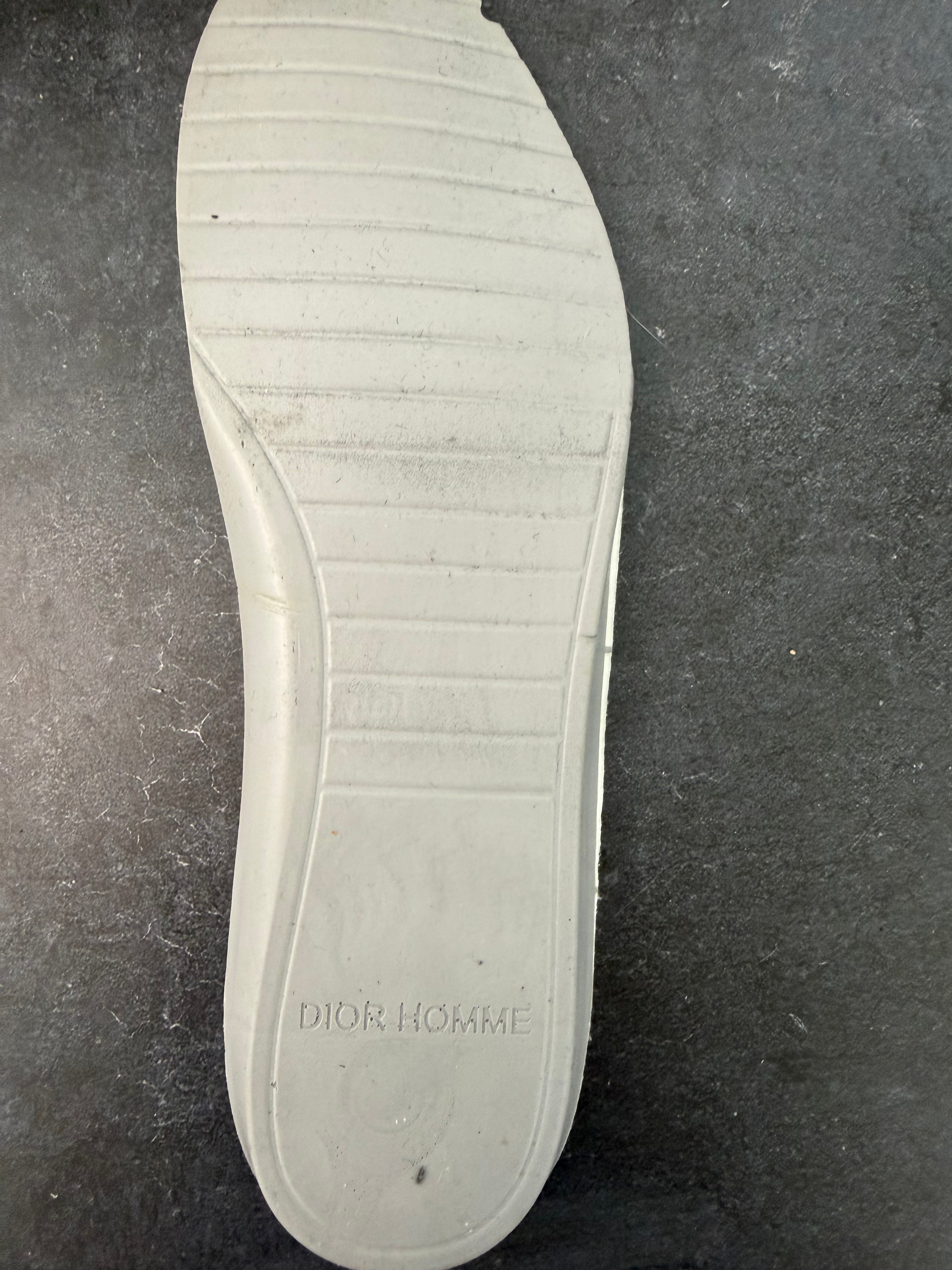 Authentic Dior B22 Red White Blue – EU 39