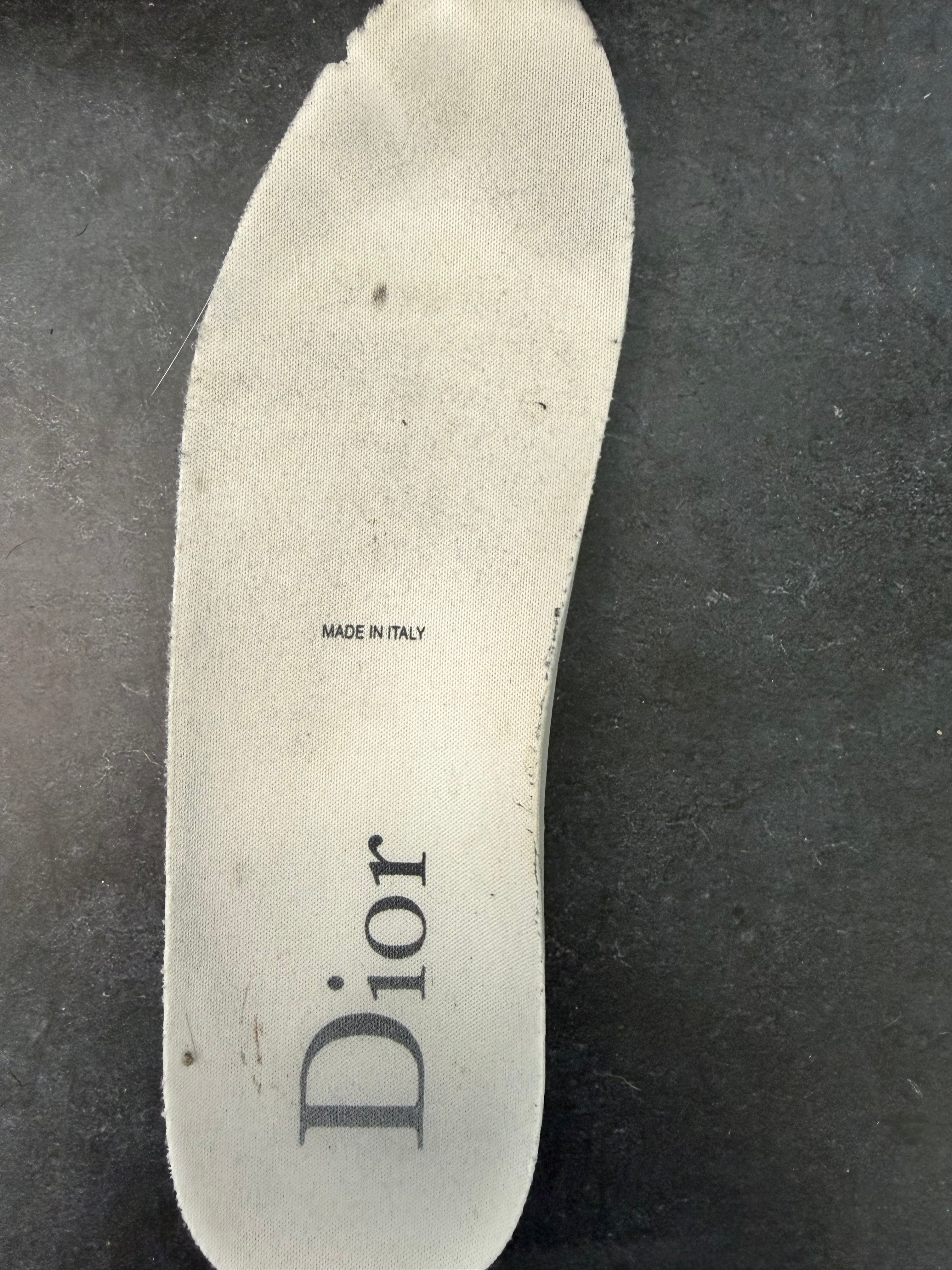 Authentic Dior B22 Red White Blue – EU 39
