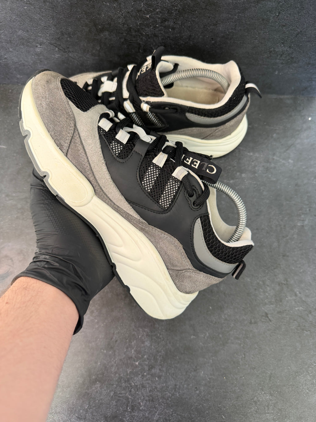Authentic Cleens Aero Runner Grey/Black – UK 8