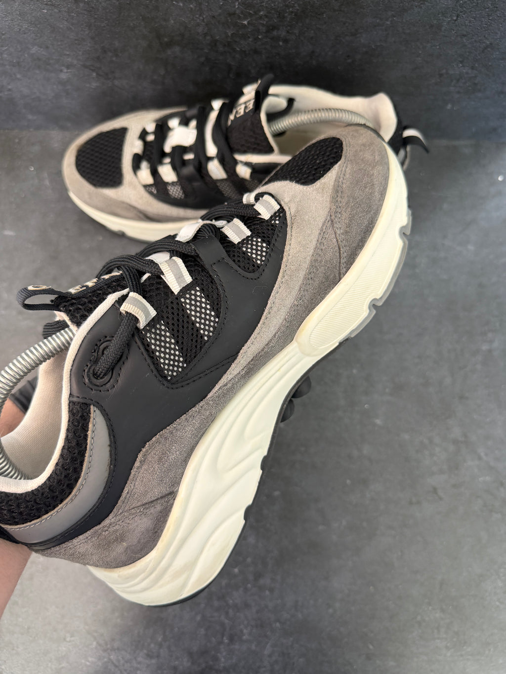 Authentic Cleens Aero Runner Grey/Black – UK 8