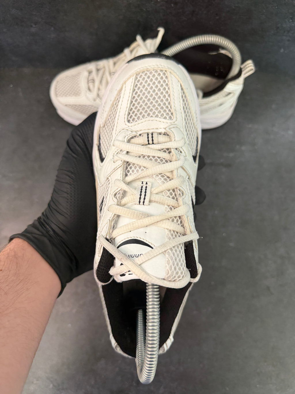Authentic New Balance 530 White/Black – UK 4