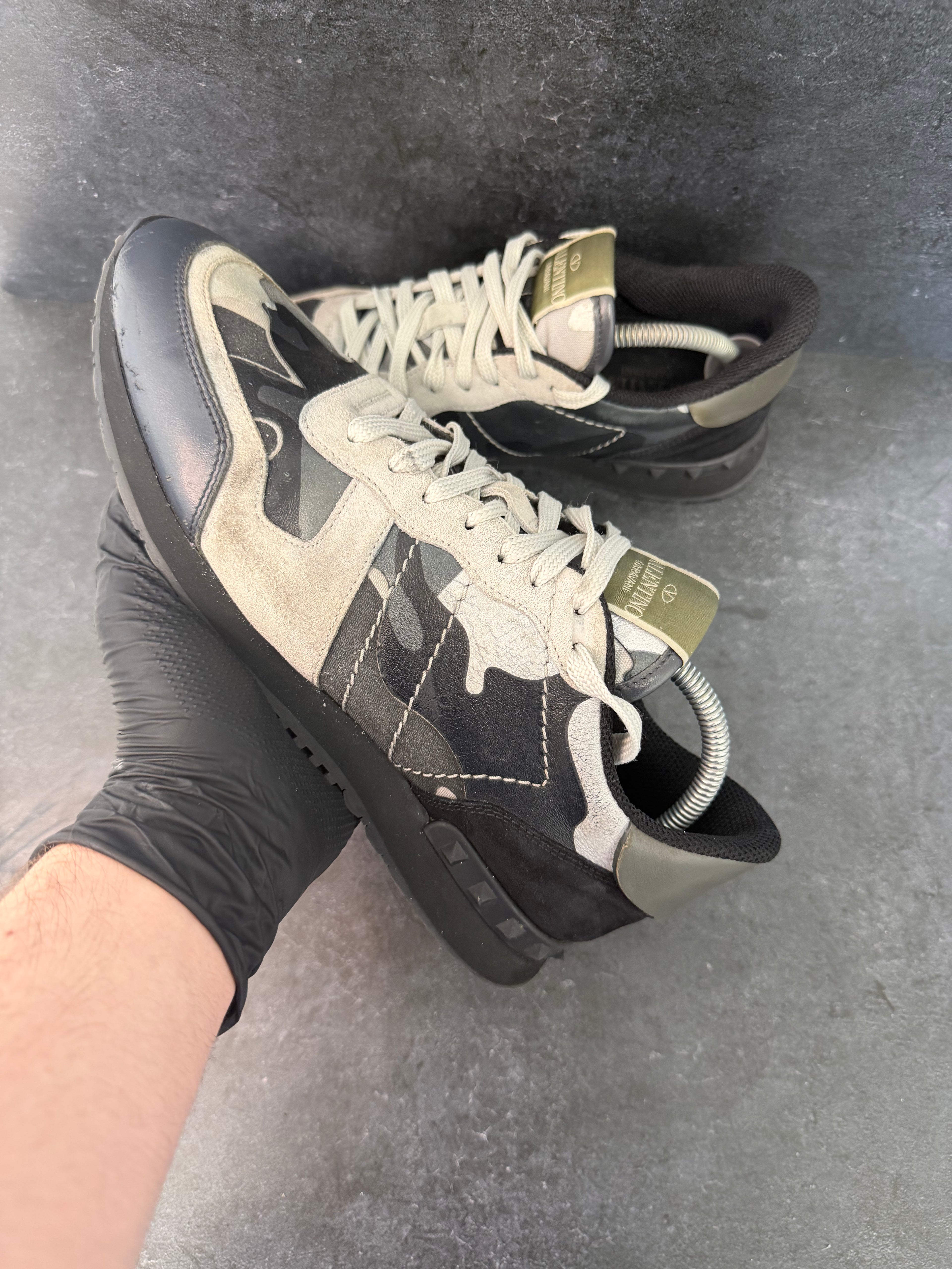 Authentic Valentino Rockrunner Grey/Black – EU 42