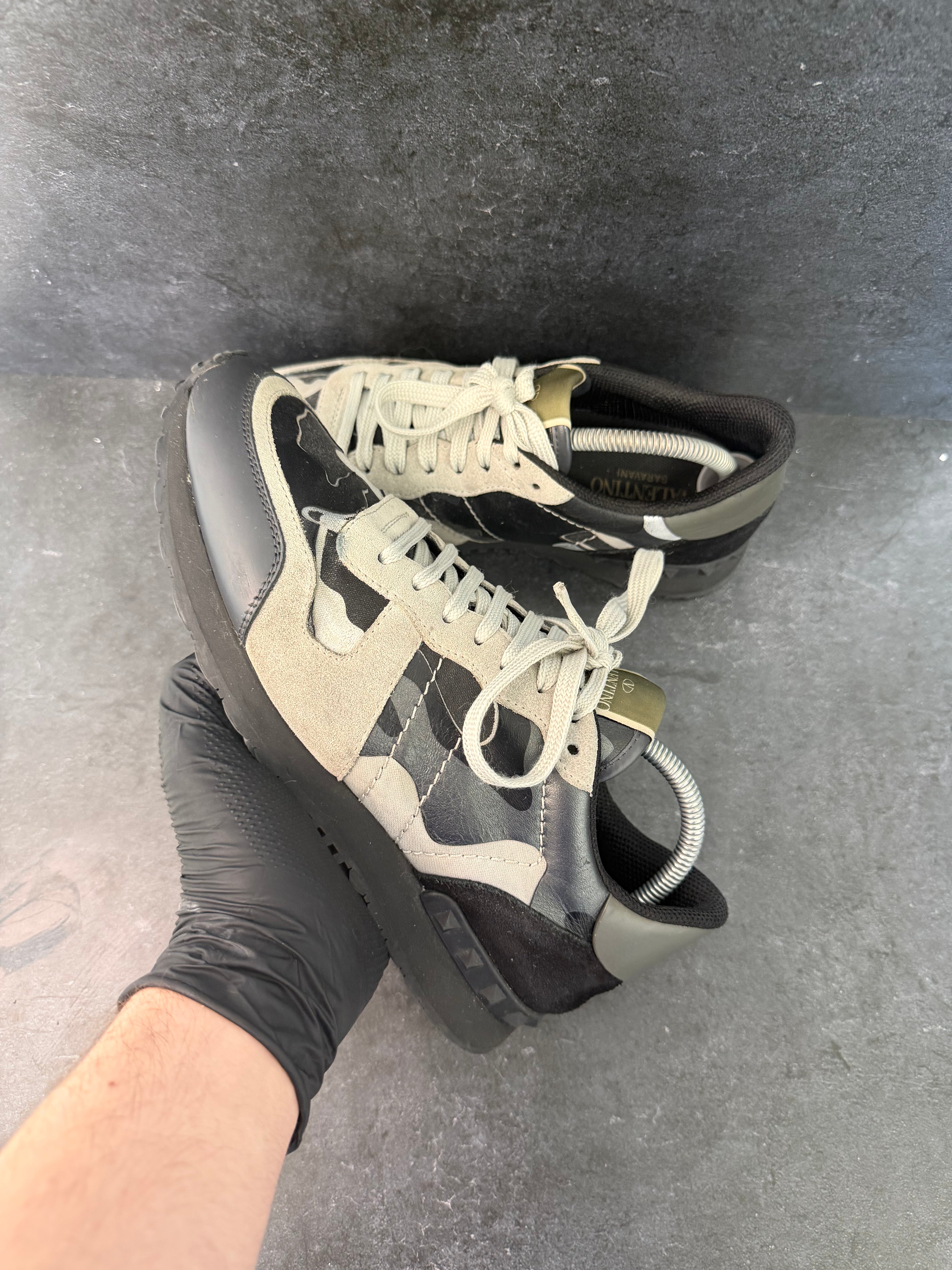 Authentic Valentino Rockrunner Grey/Black – EU 41.5