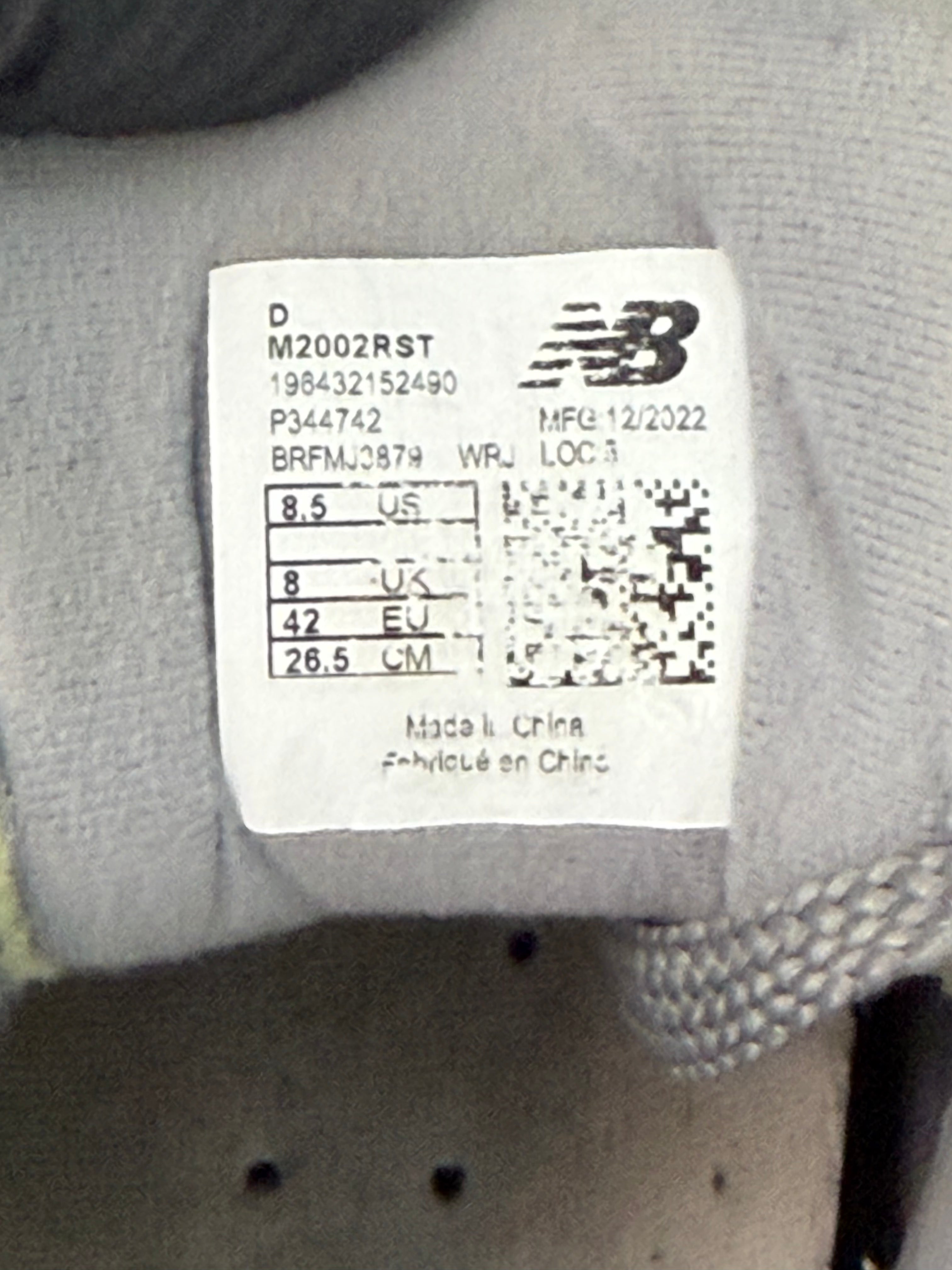 Authentic New Balance 2002R – UK 8